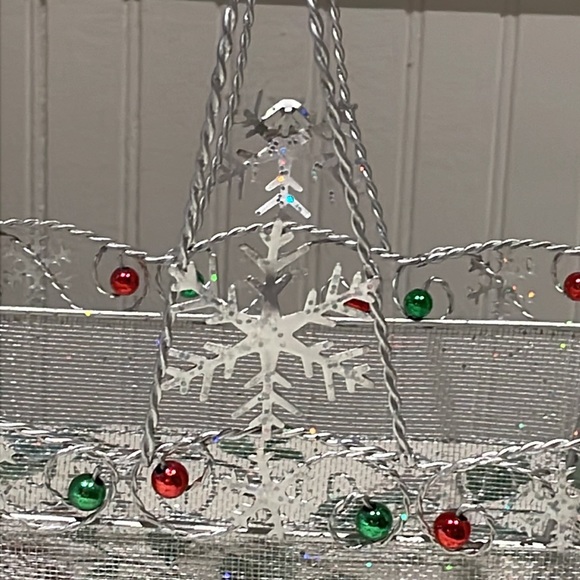 Sparkling Silver Wire Holiday Basket w Handle. Snowflakes, Green & Red Balls - Picture 4 of 9